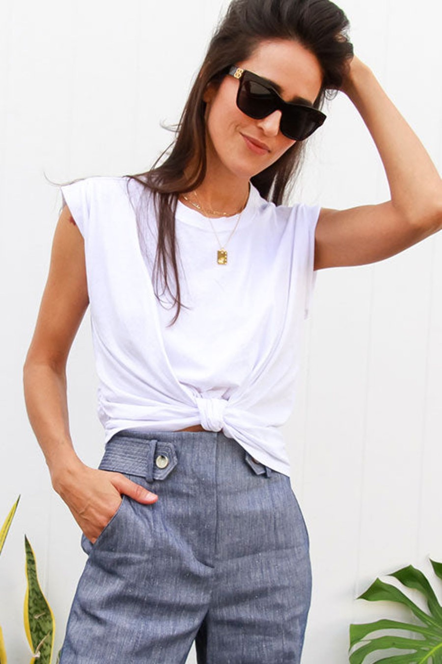 Women FRAME Tops | Knotted Rolled Tee White