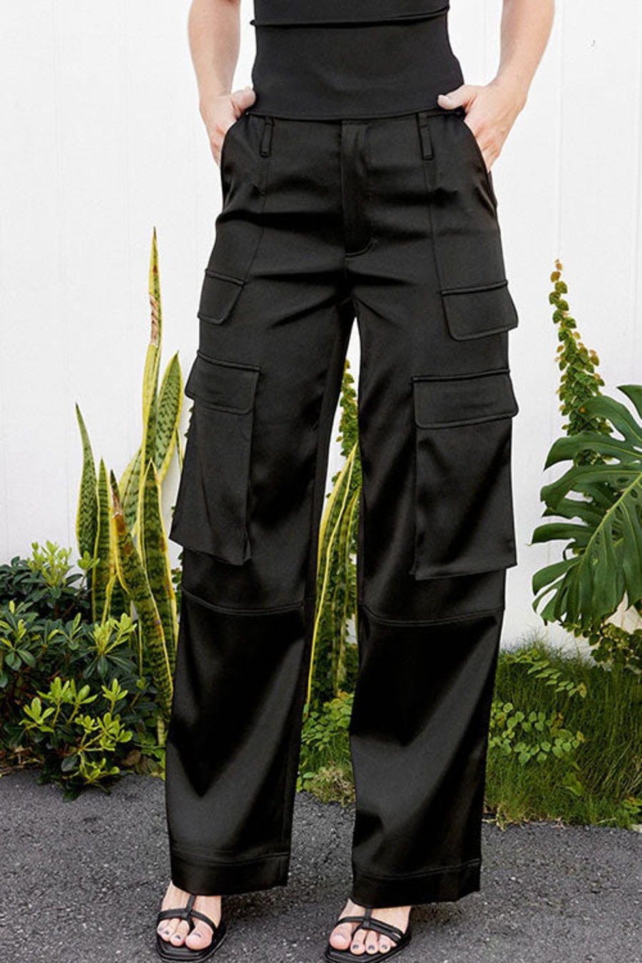 Women FRAME Pants | Relaxed Straight Cargo Pant Noir