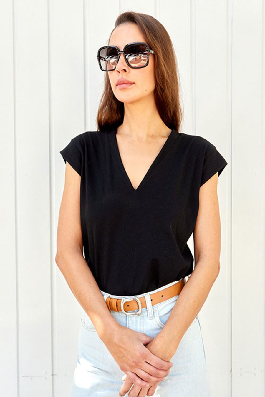 Women FRAME Tops | Le Mid Rise V Tee Noir